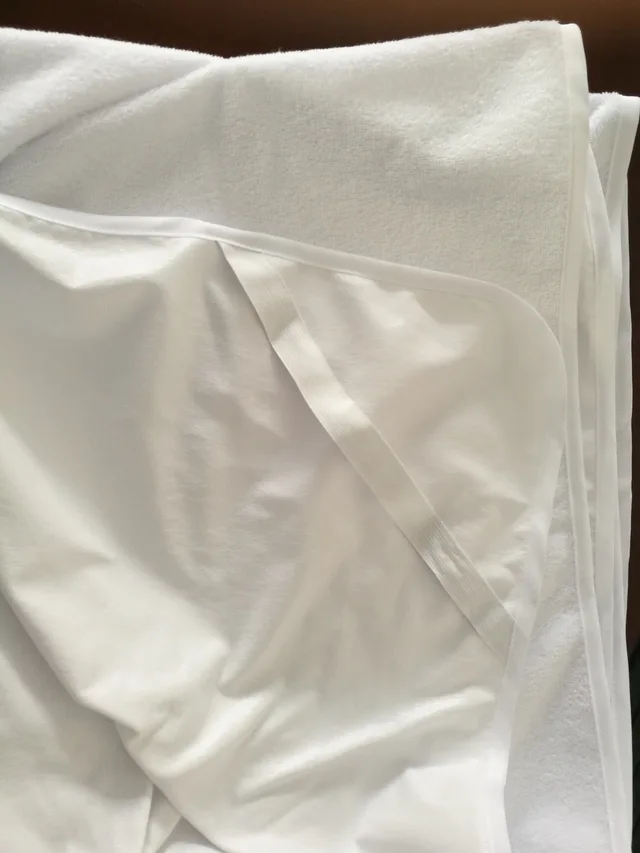 Waterproof mattress protector