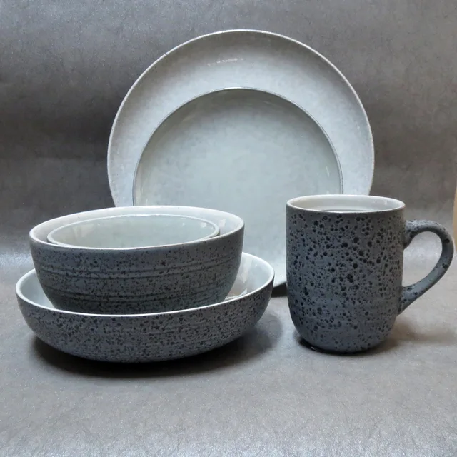 Stoneware dinnerware Speckle Blue