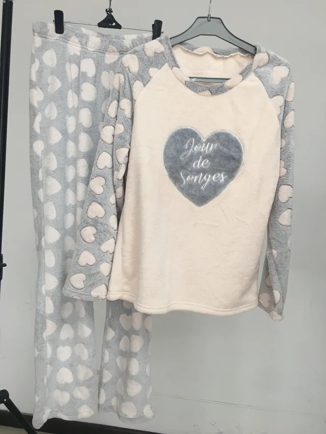 Womens pajamas