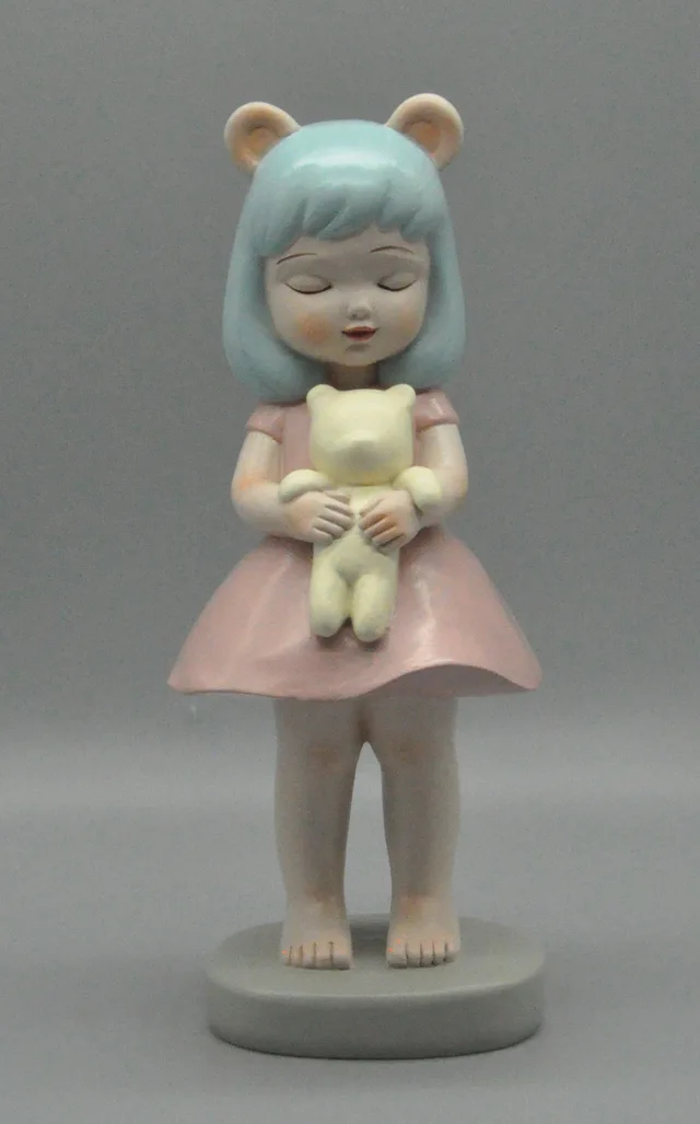Polyresin Lovely Girl