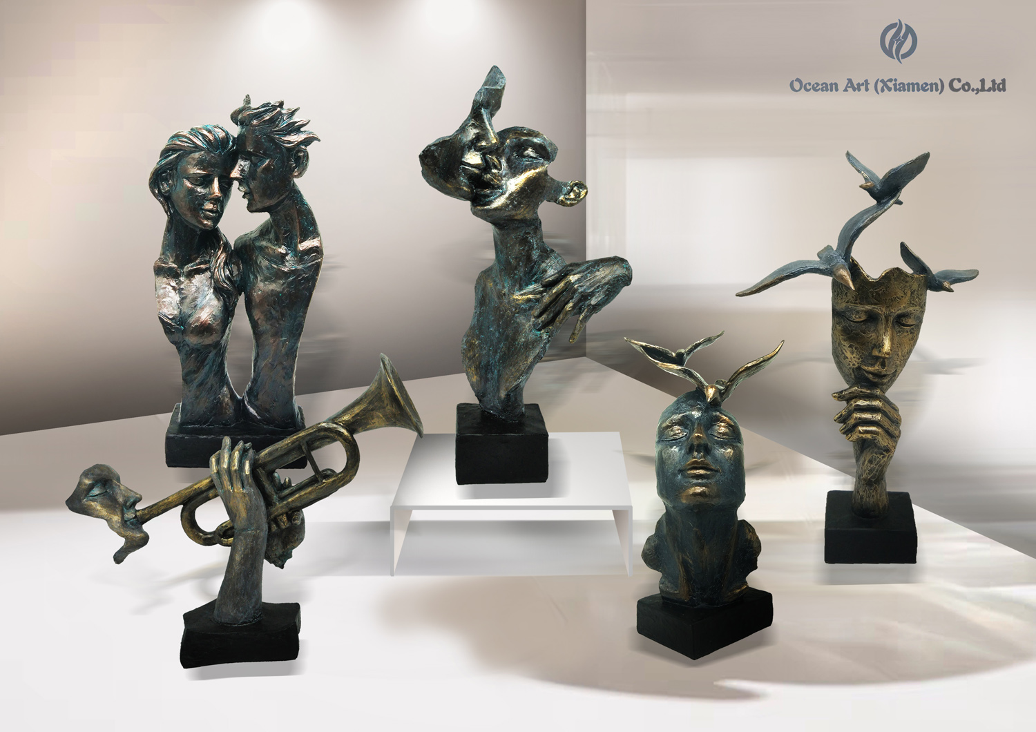 Decor Figurien With Trumpet