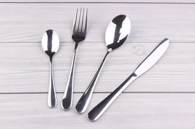 Stainless steel cutlery set