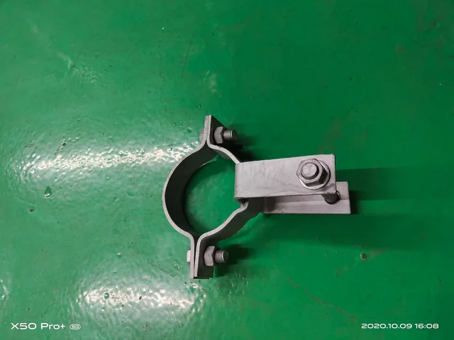 Pole clamp with D bracket