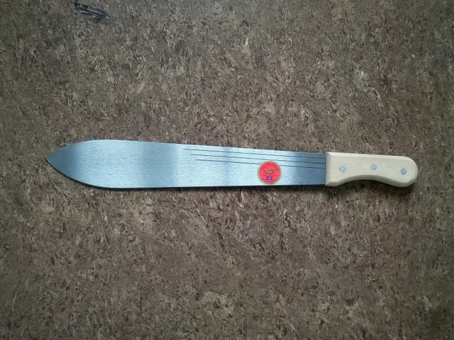 Machete M212