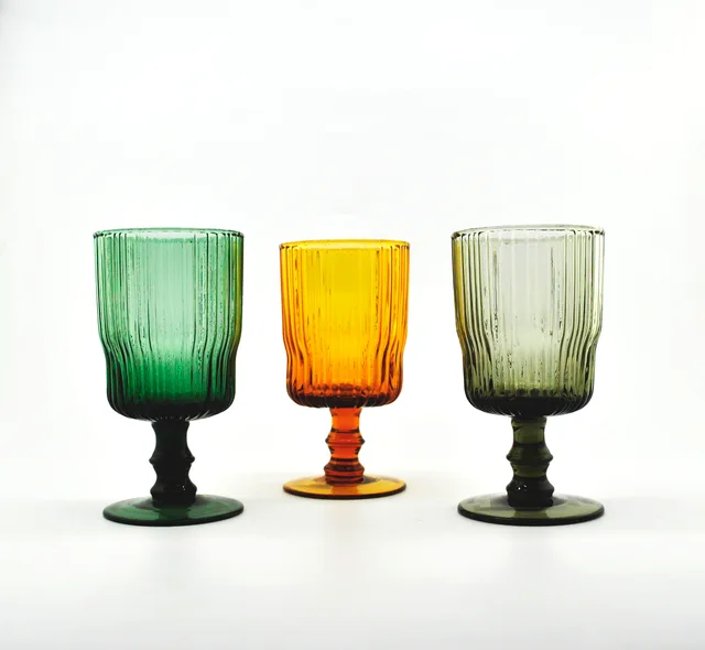Colored embossed optic wine glass