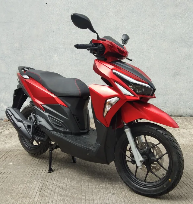 Click Design 125cc/110cc Geely Motorcycle Scooter CCC CE