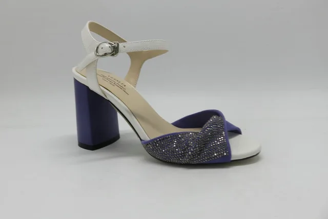 Lady's sandals
