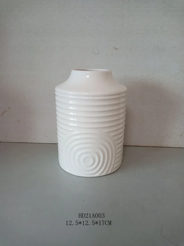 Stripe design ceramic vase