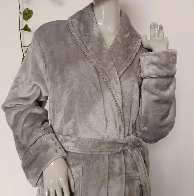 Ladies satin piping fleece robe