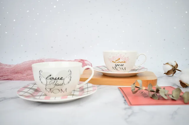 Set of 2 tea cups and saucers as gift