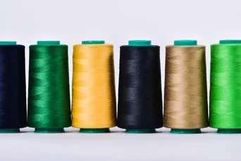 100% SPUN POLYESTER SEWING THREADS 40s/2 pp thread