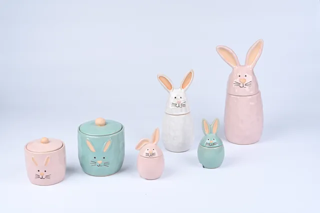 Rabbit storage jar