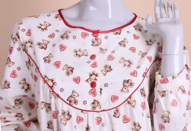 Ladies nightdress in cotton flannel