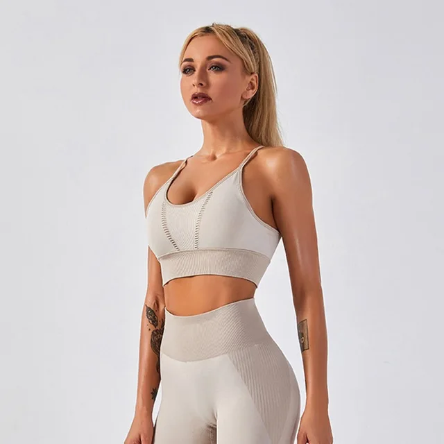 European and American seamless yoga clothing suit spring and autumn new style striped knitted hip-lifting elastic fitness