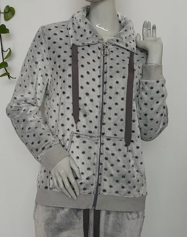 Ladies back print embossed flannel fluffy zip loungewear，pyjamas set