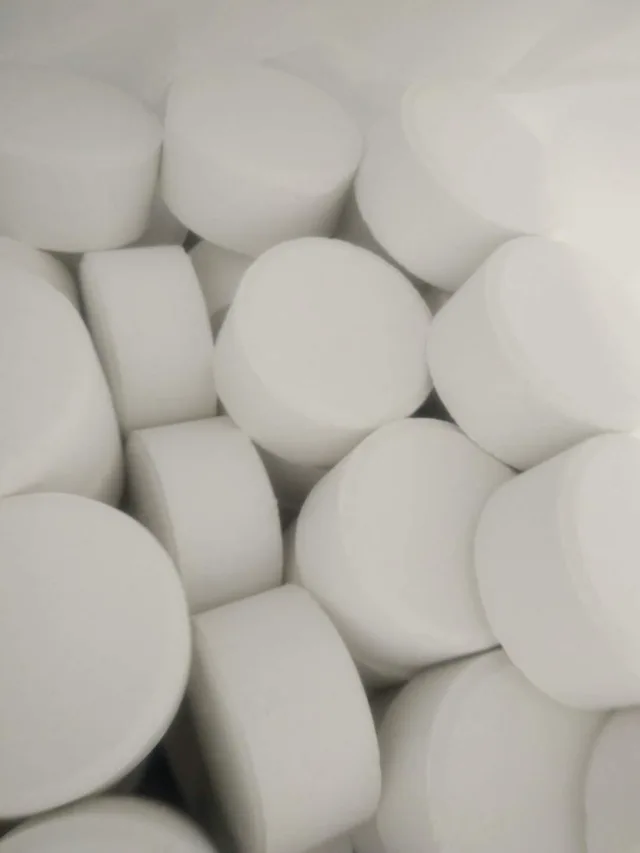 Calcium Hypochlorite 70% min, process sodium, tablet 20g / 200g