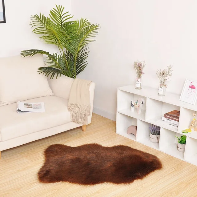 Factory fluffy shaggy fake fur carpet wholesale imitation wolf fur carpets rugs decoration fur carpets and rugs