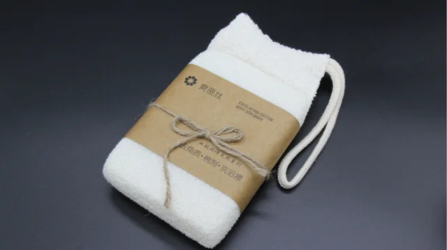 Body scrubber- bath scrubber- bath sponge / exfoliating bath sponge