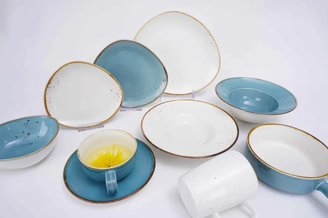 Dappled glaze dinner set