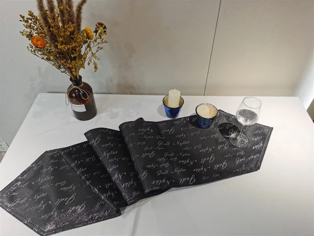 Table runner