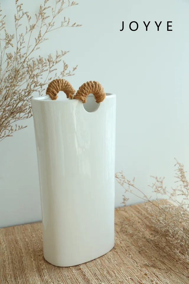 Vase+ handle w/jute