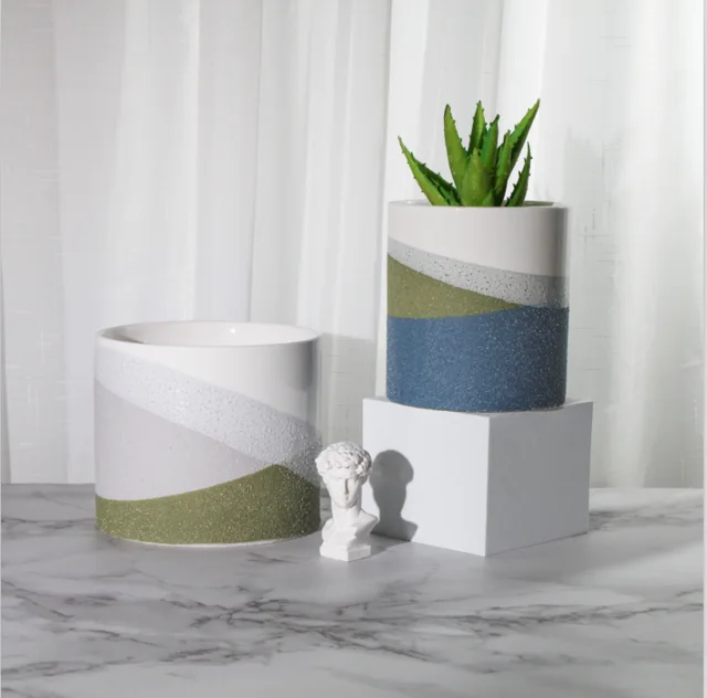 Flower pot