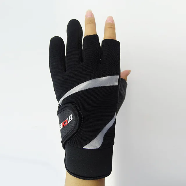 Fishing gloves