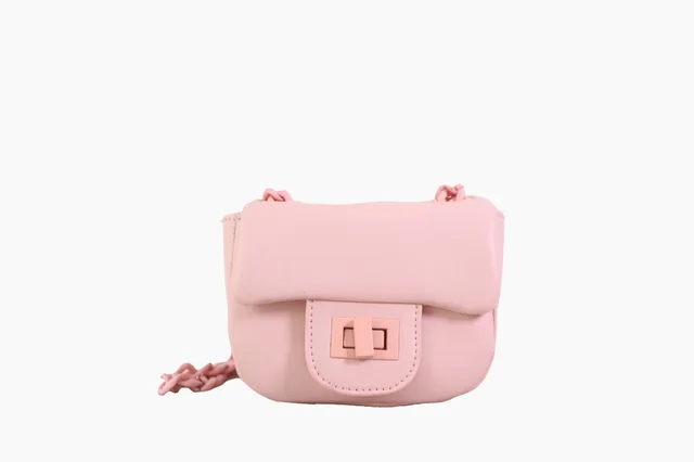 Square quiltted clutch bag in metallic pink
