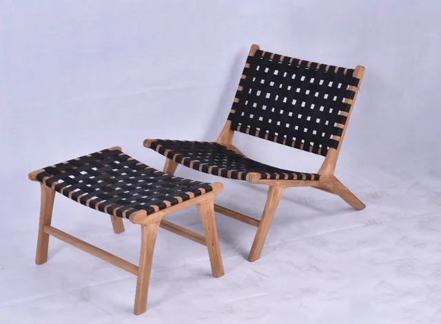 Outdoor lounge chair