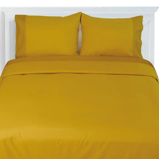 Solid microfiber pintuck bed sheet set