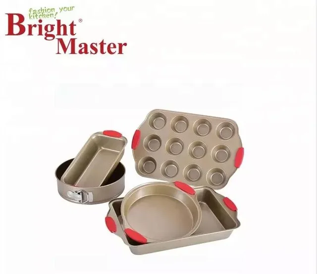 Copper bakeware set with silicone protection