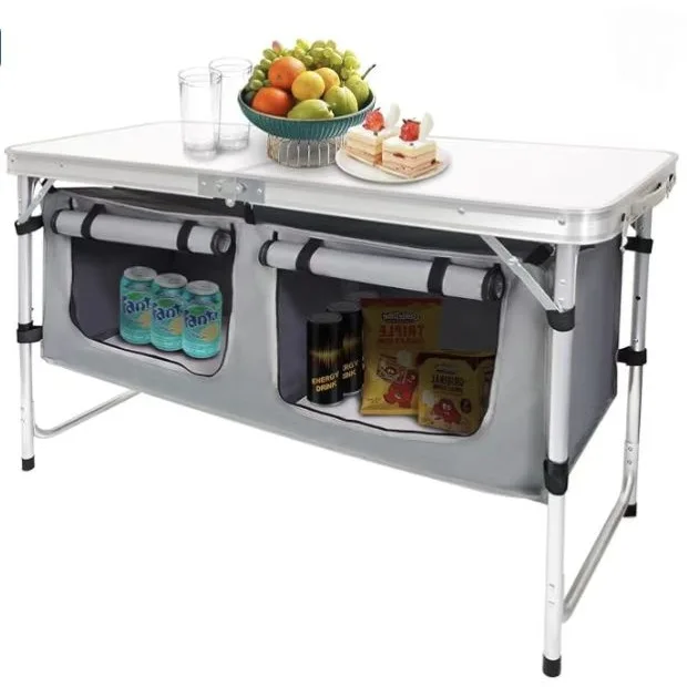 Outdoor folding table