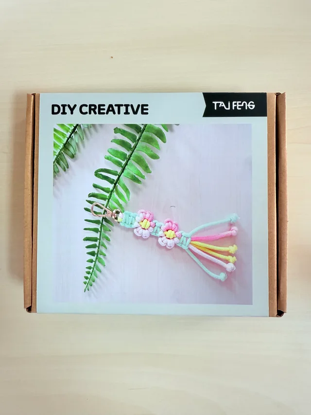 DIY string creative with key chain, key chain， ornaments with key chain