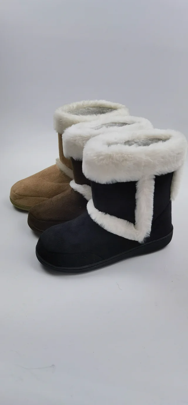 Indoor boot