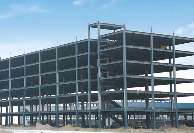 Steel Truss Urban Pedestrian Bridge — Lightweight, Aesthetic Steel Truss Structure