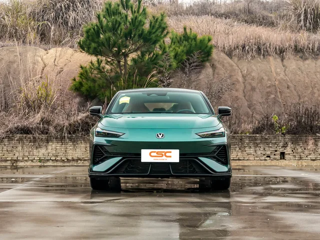Changan UNI-V Premium Sport 2025